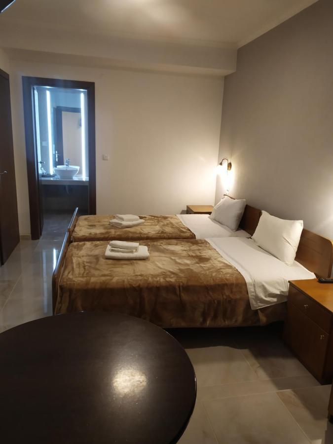 Smallhotel - Vevi Екстериор снимка