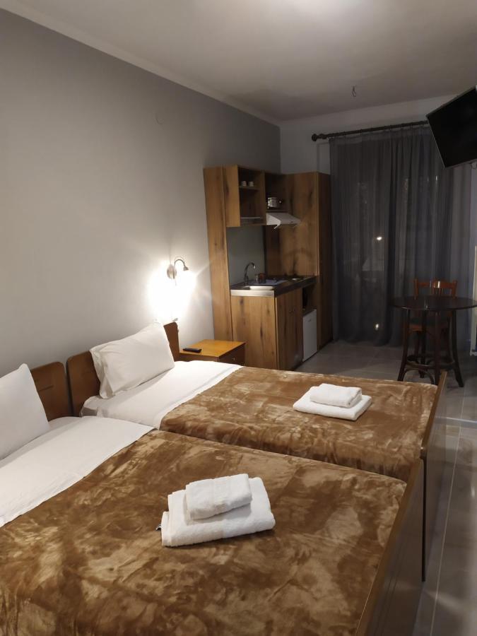 Smallhotel - Vevi Екстериор снимка