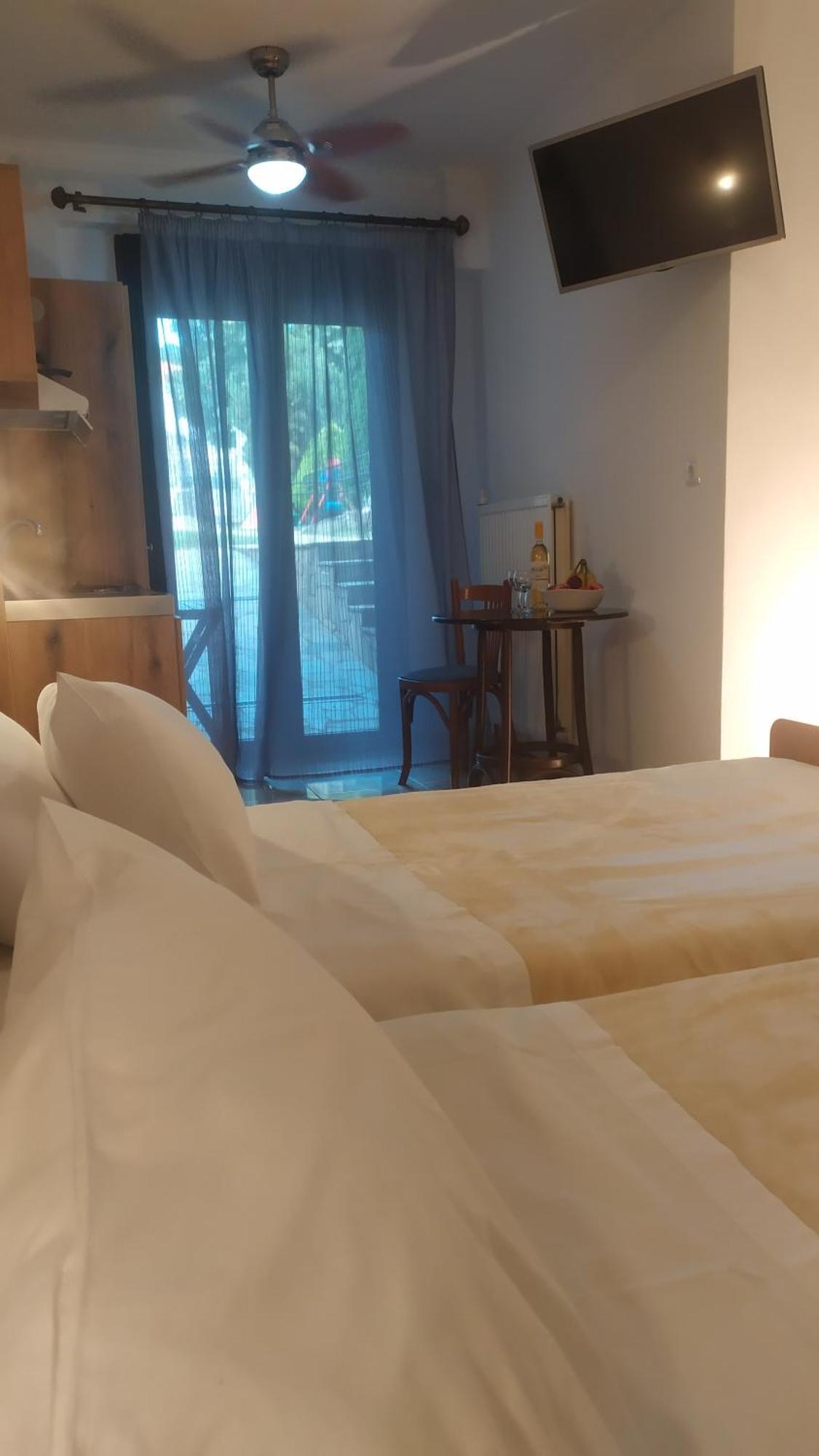 Smallhotel - Vevi Екстериор снимка